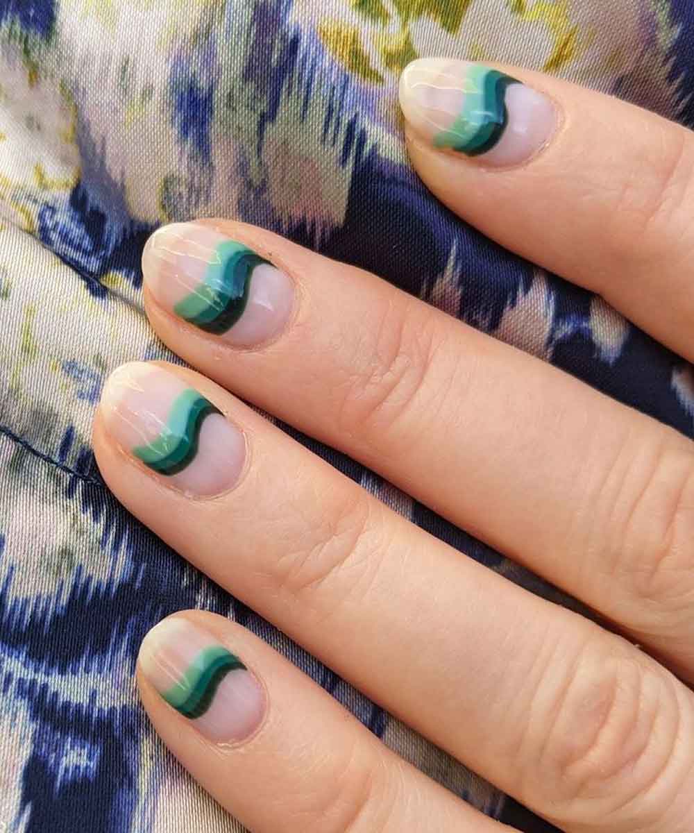 Unghie corte nail art verde