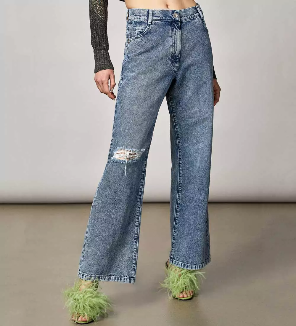 jeans con strappi