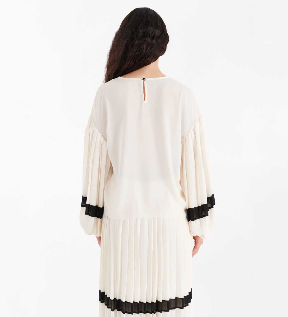 Blusa bianca e nera Blusa bianca e nera