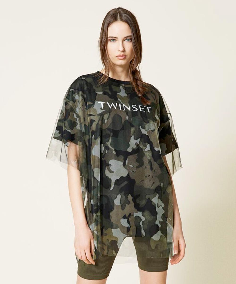 T-shirt in tulle