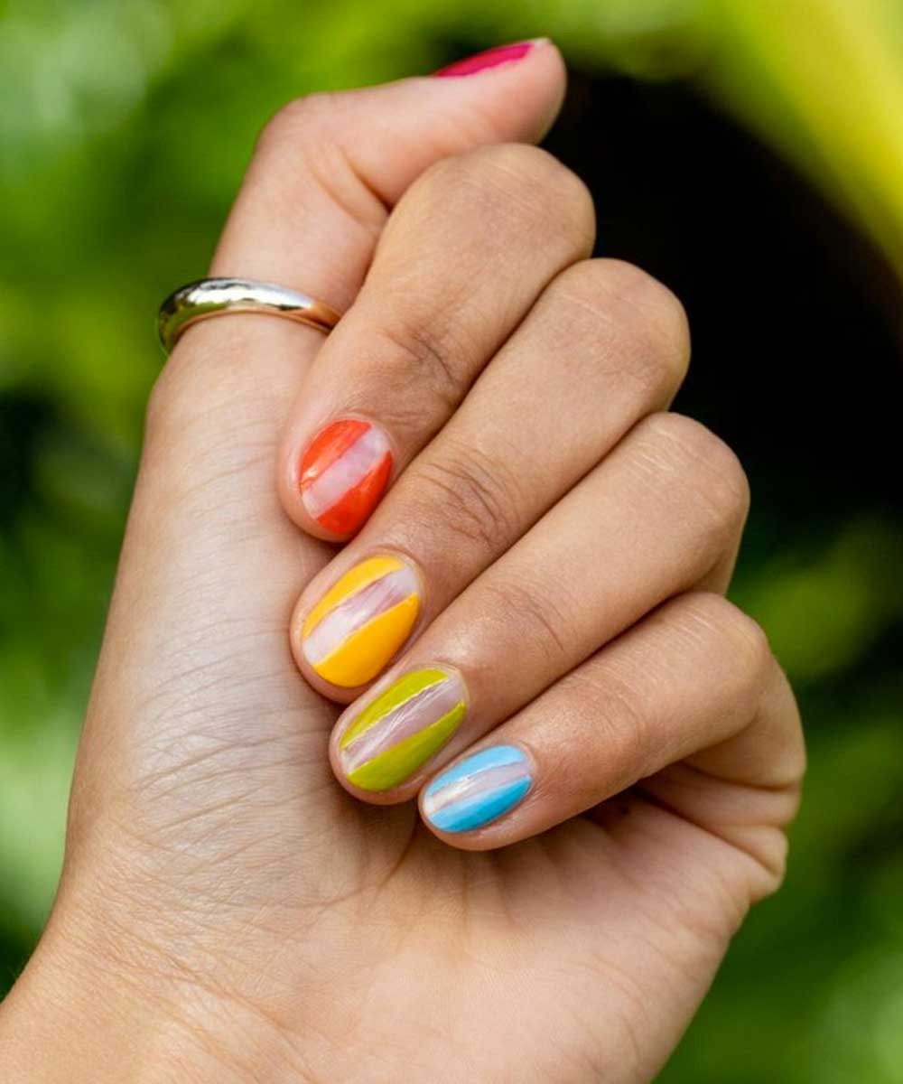 Unghie estive nail art colorate