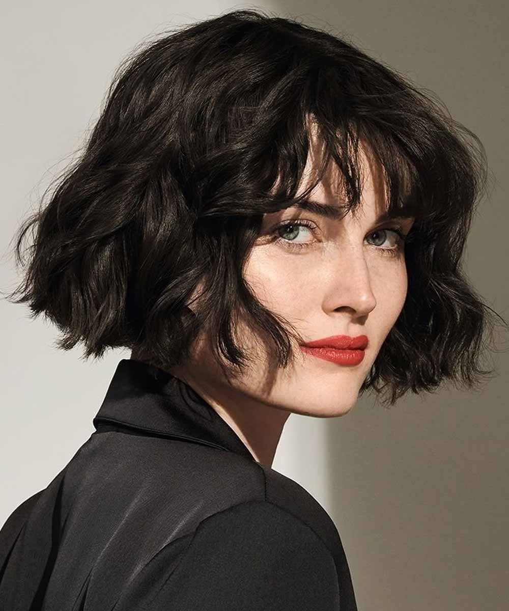 Wavy bob con frangia Wavy bob con frangia