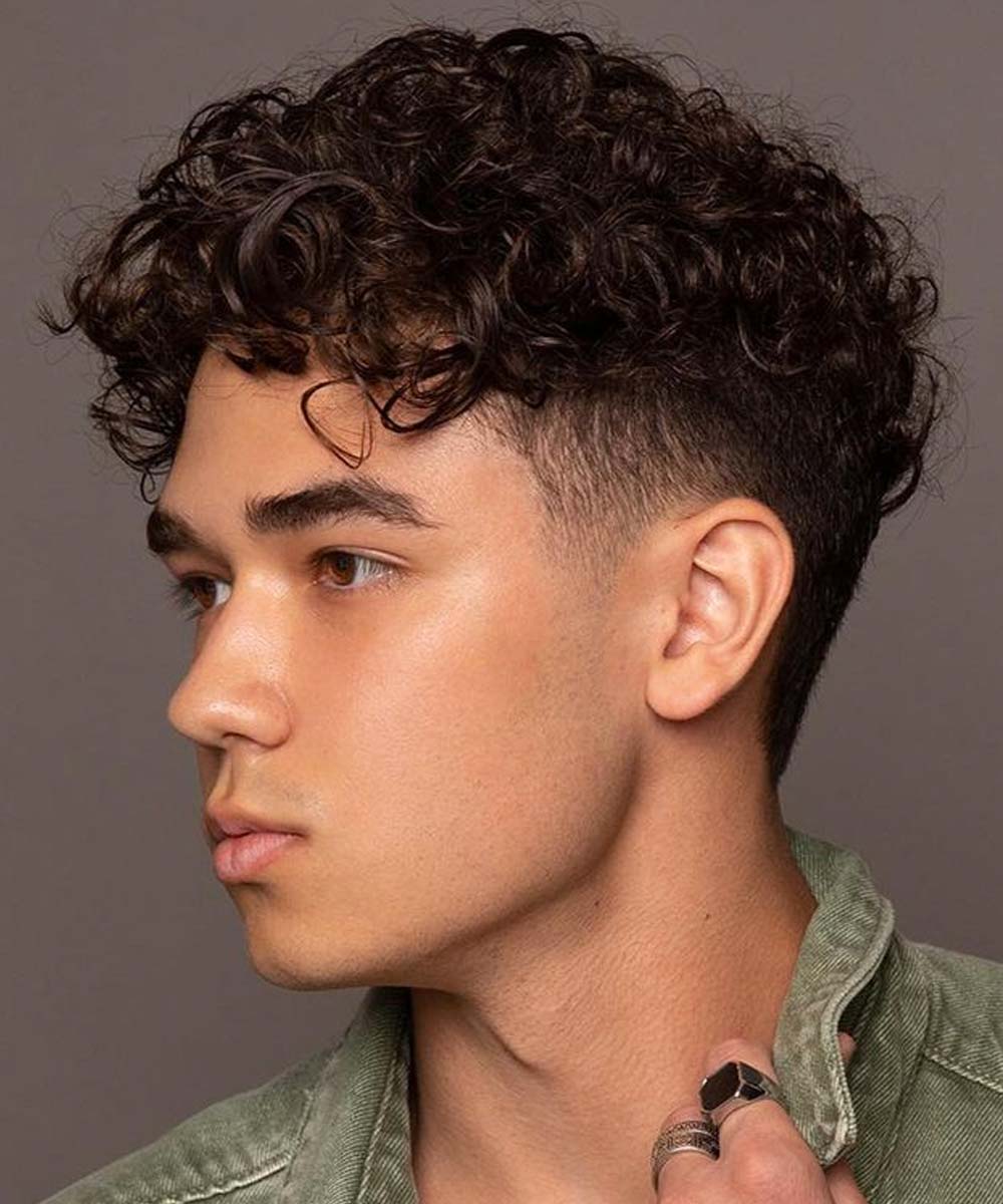 Capelli mossi tagli corti rasature Capelli mossi tagli corti rasature