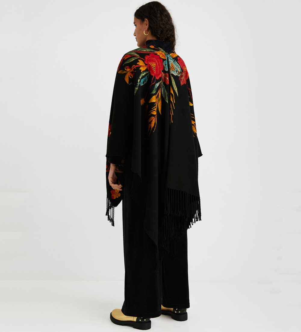 Desigual tendenza poncho Desigual tendenza poncho