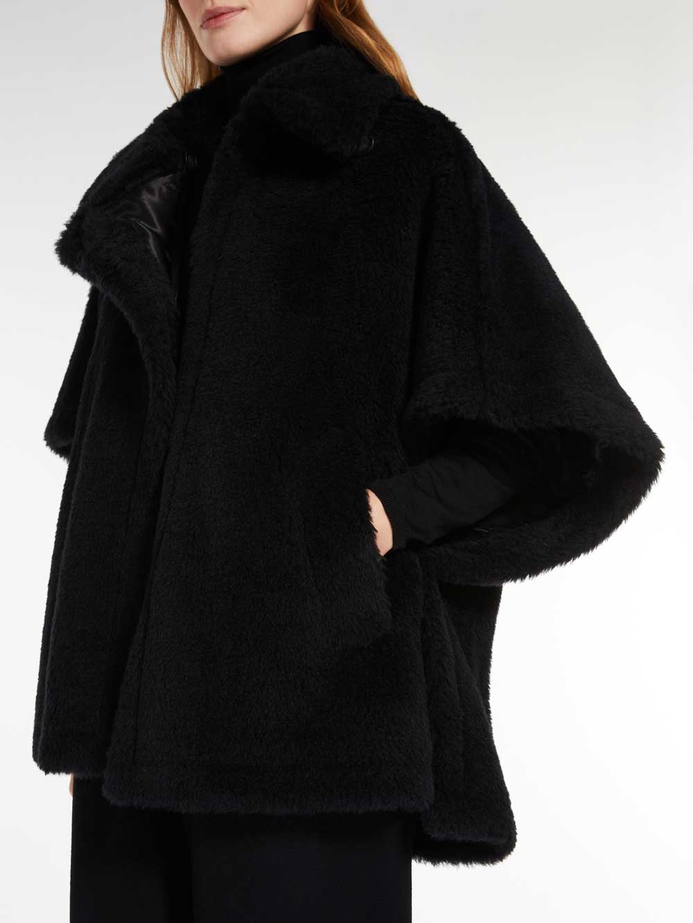 cappotto nero in lana