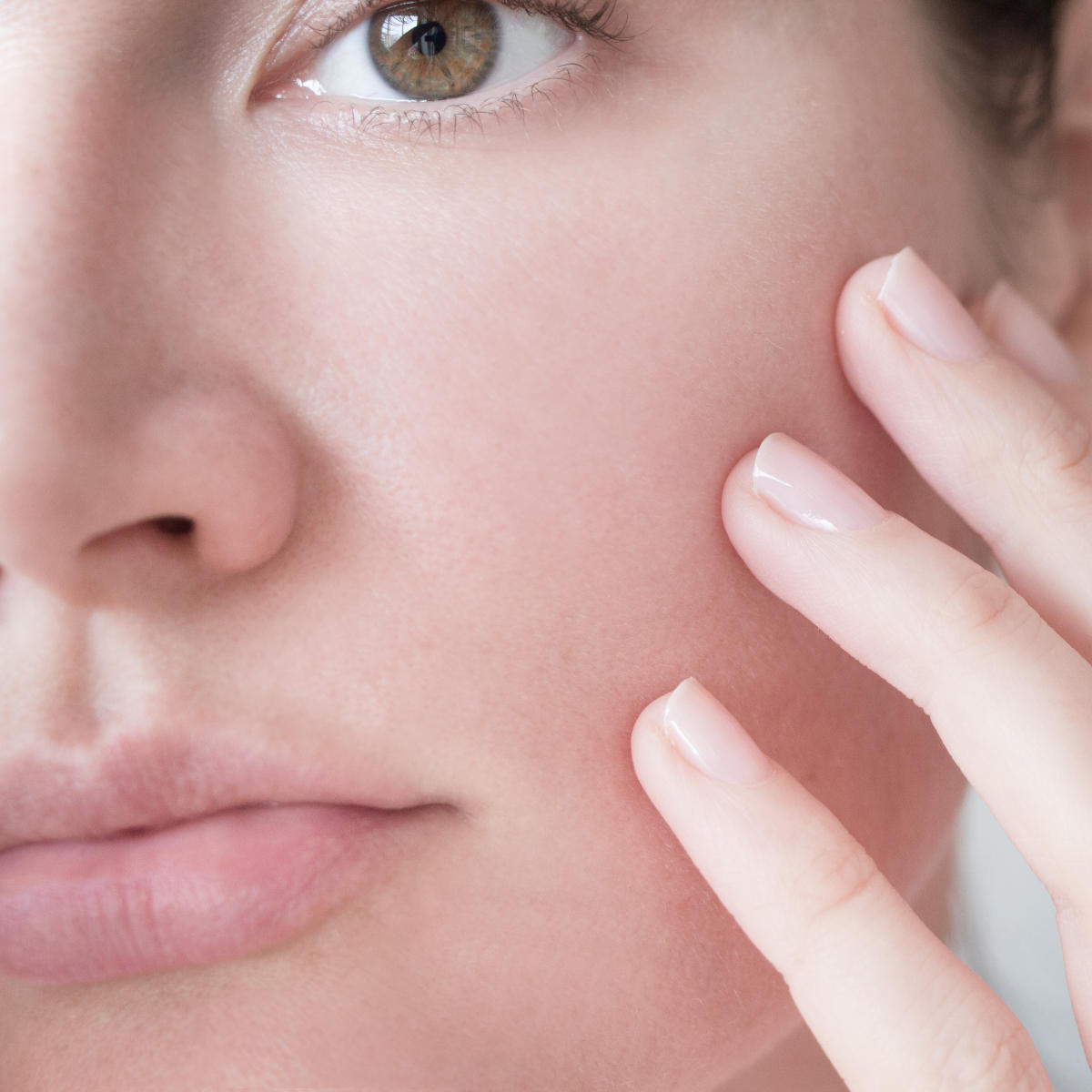 Come curare la pelle sensibile in inverno