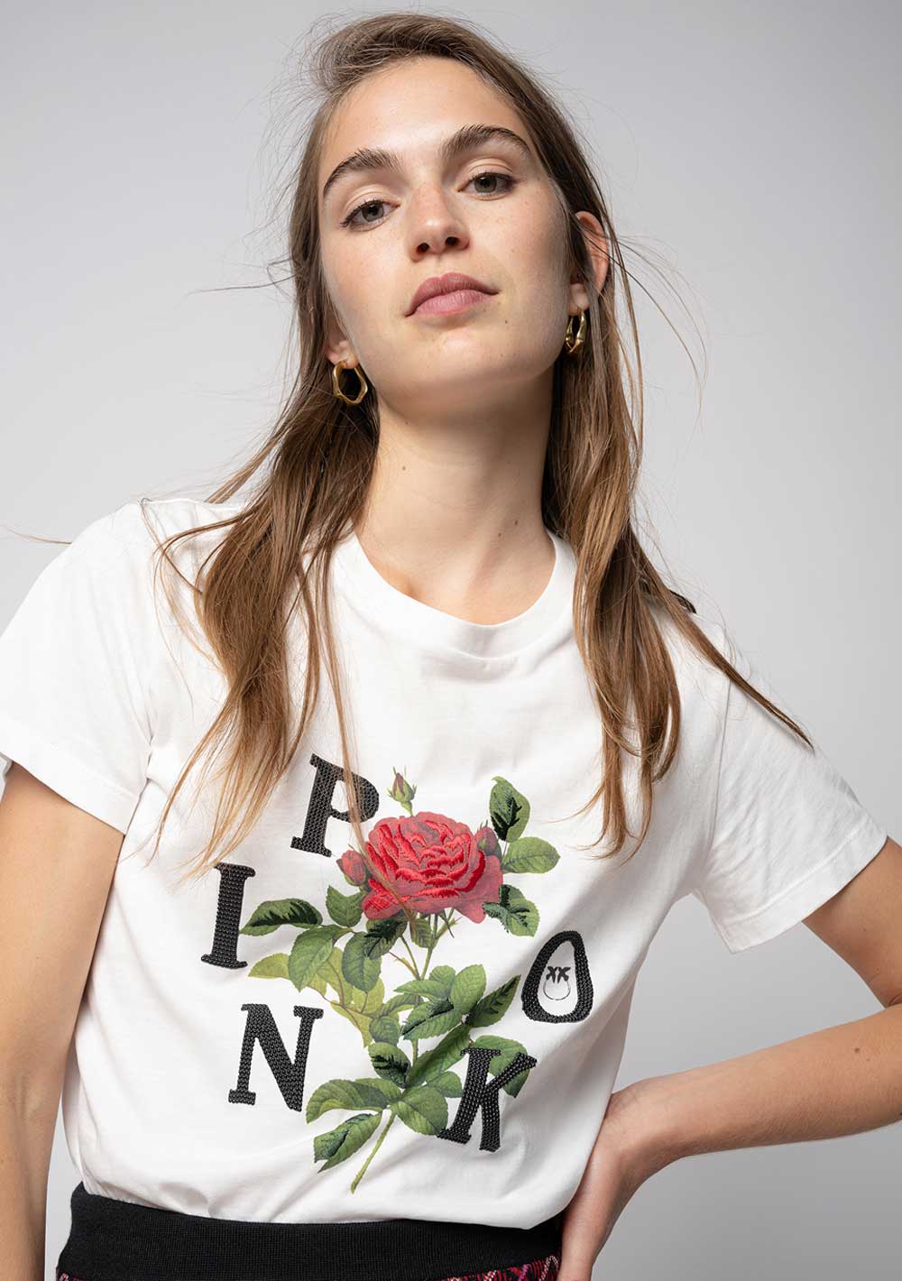 T-shirt casual con stampa rose