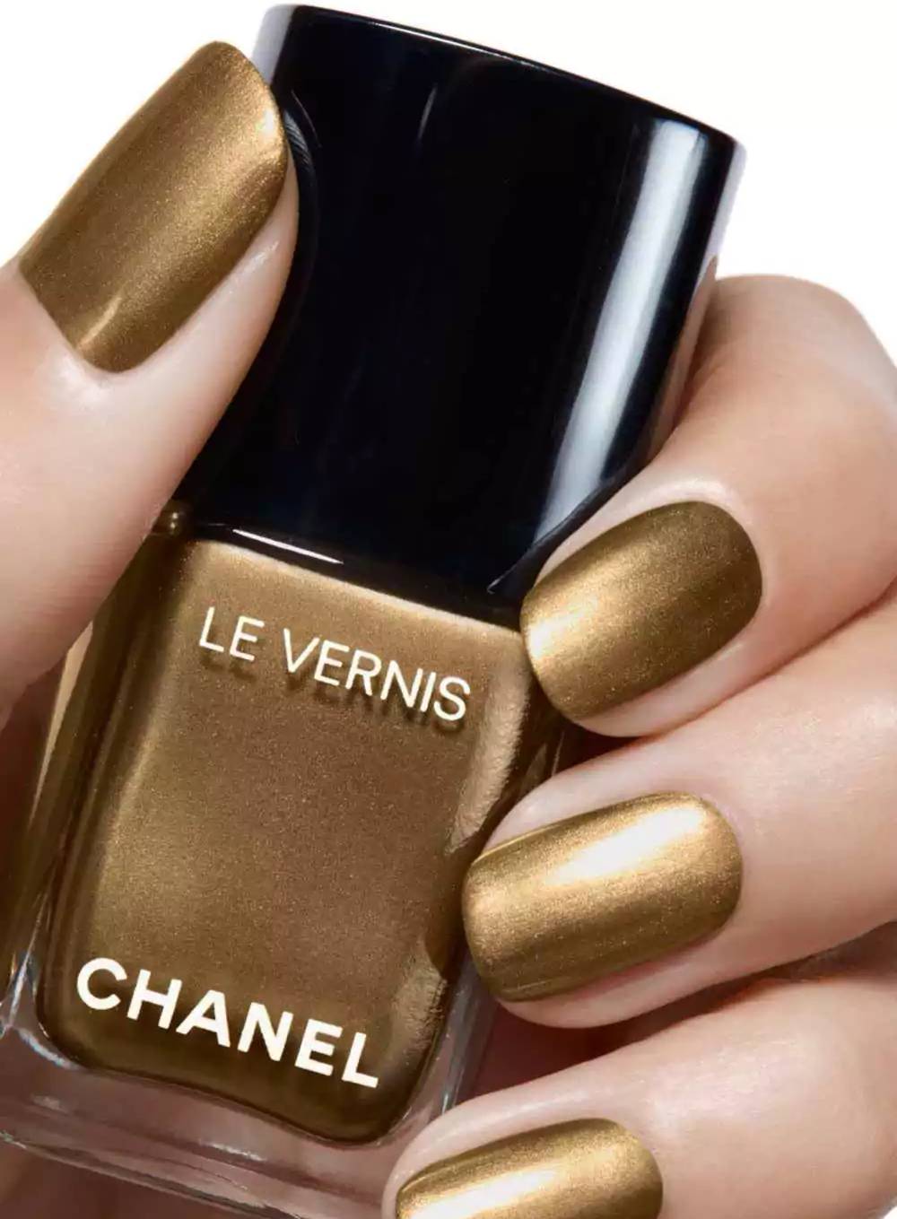 Smalto oro Chanel Natale 2022
