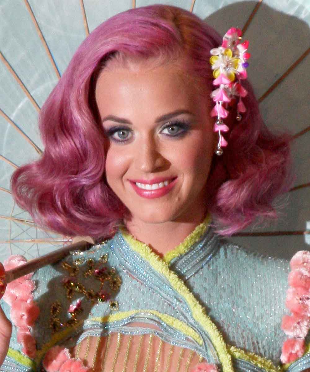 Katy Perry capelli rosa