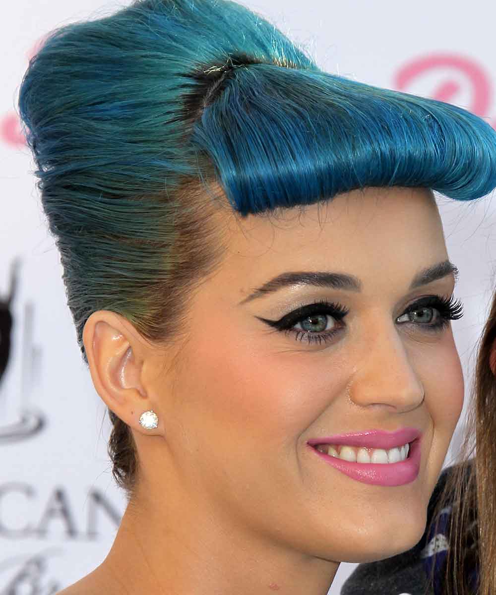 Capelli azzurri acconciature Katy Perry