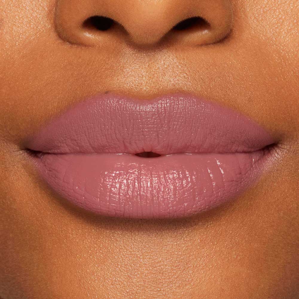 Trucco labbra color malva Kylie Cosmetics