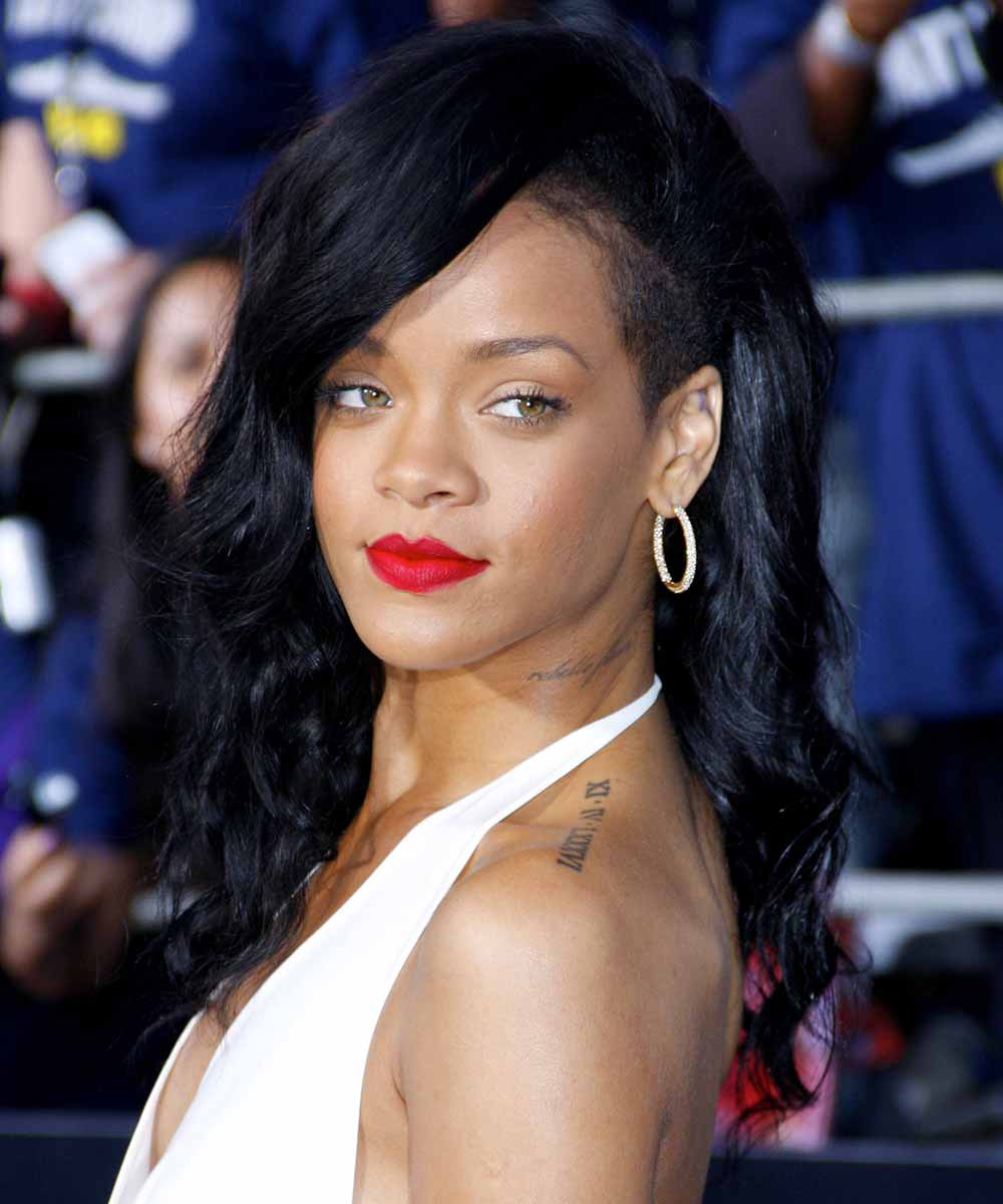 Capelli lunghi Rihanna