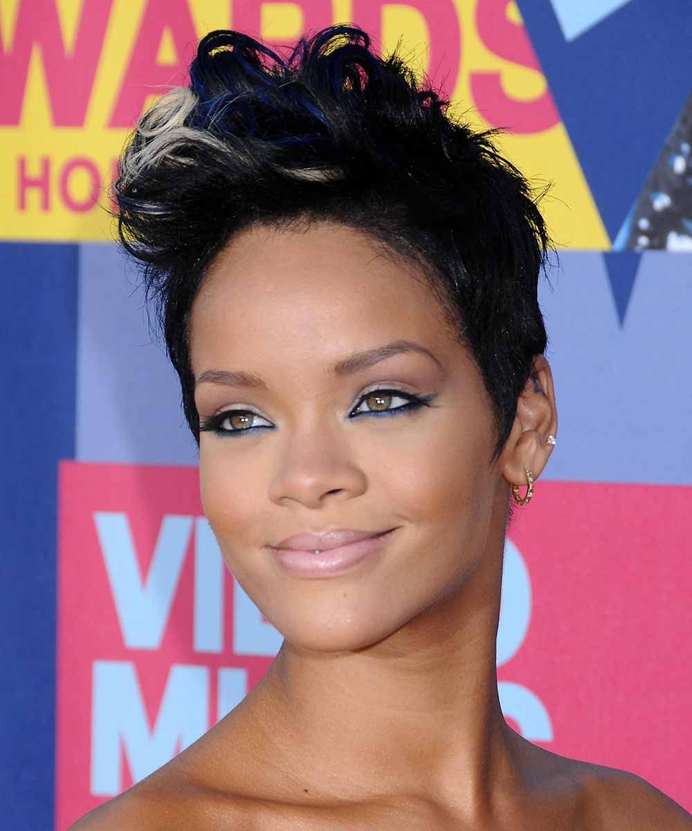 Pixie cut ciuffo Rihanna