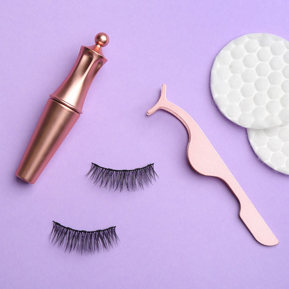 Come togliere l'eyeliner magnetico