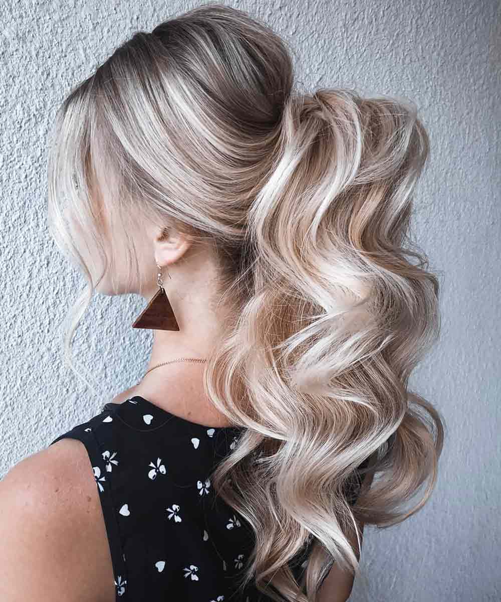Acconciature coda cavallo capelli boccoli Acconciature coda cavallo capelli boccoli