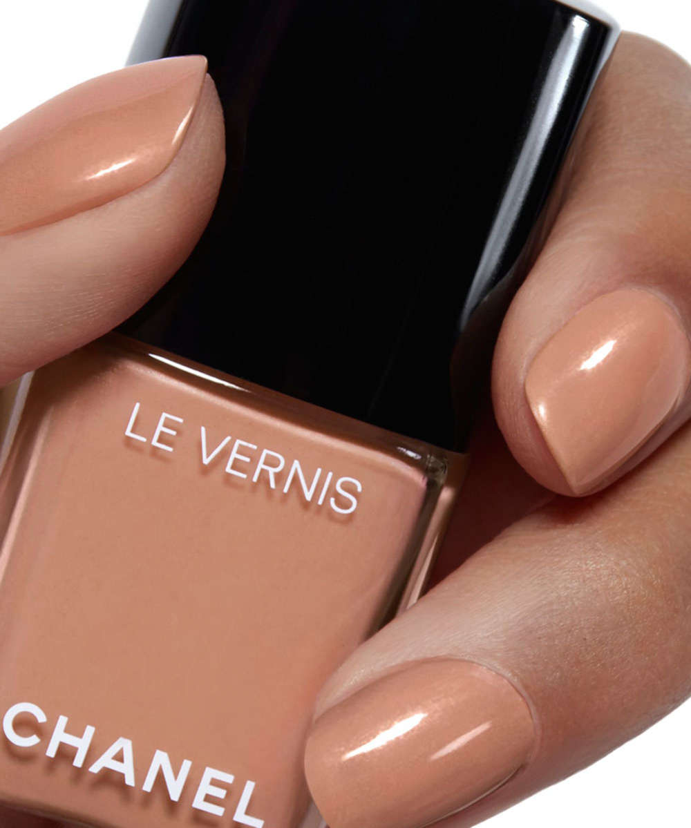 Chanel smalti nude Les Accords