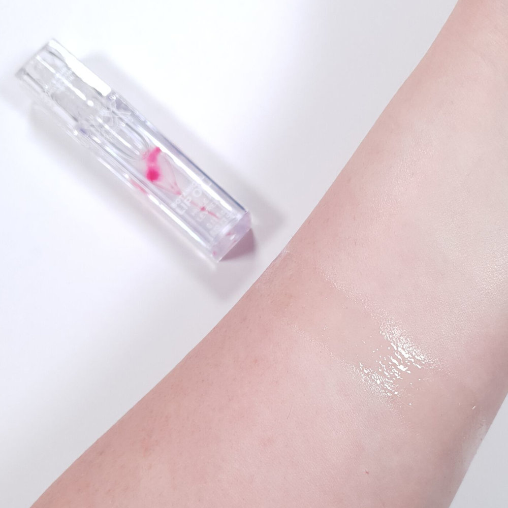 Swatches lip oil XX Revolution