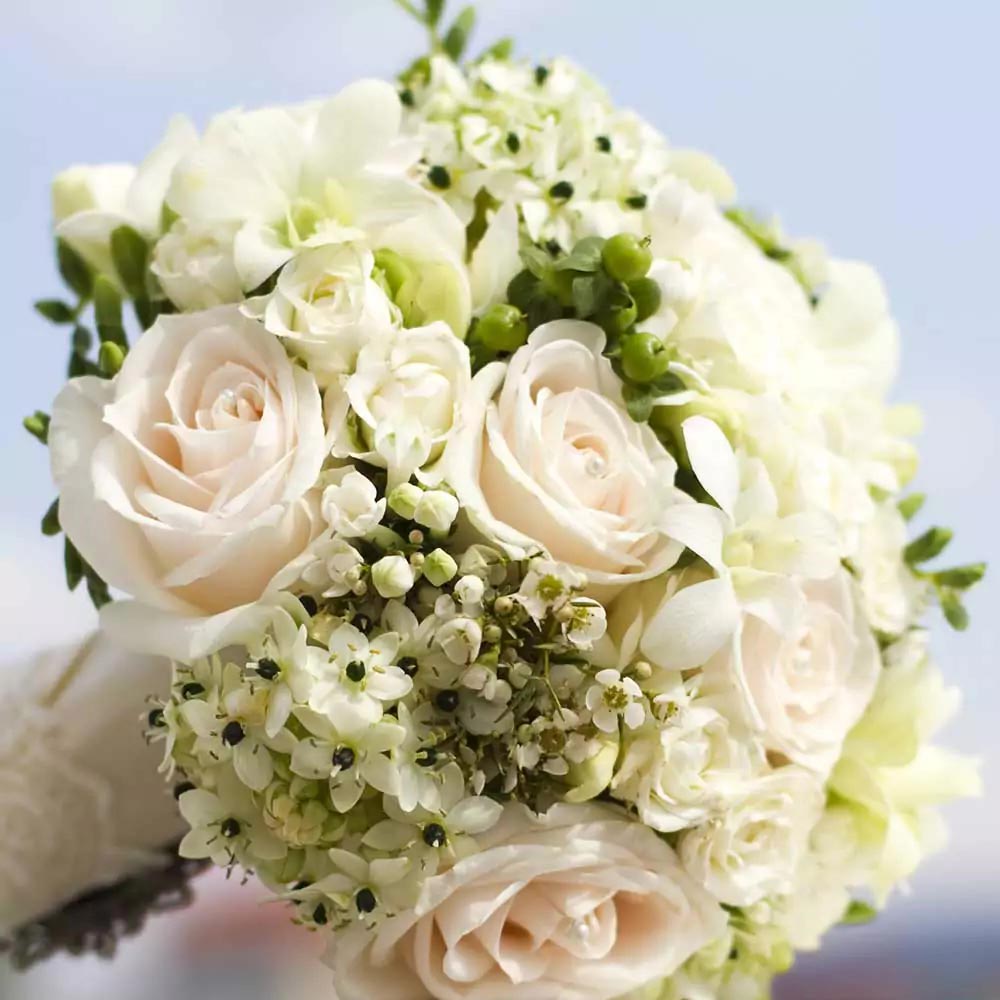 Bouquet sposa rose bianche