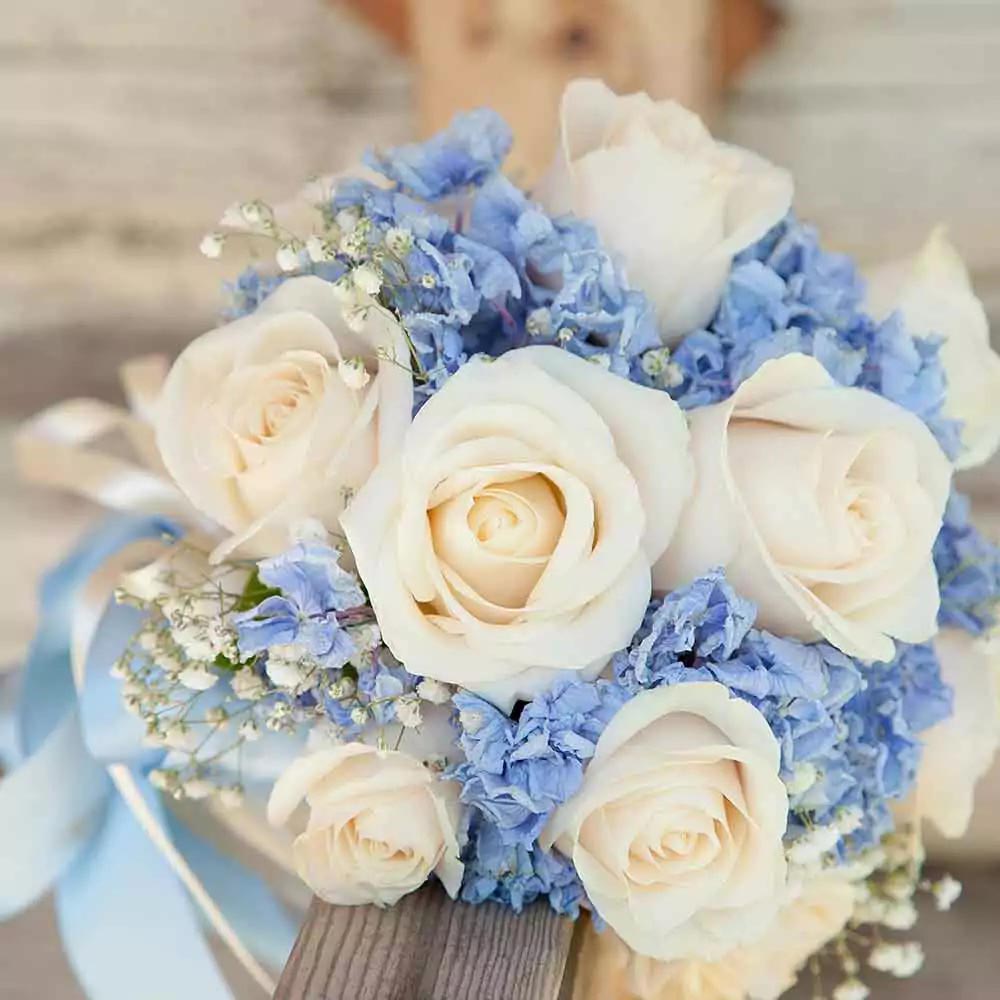 Bouquet sposa blu e bianco