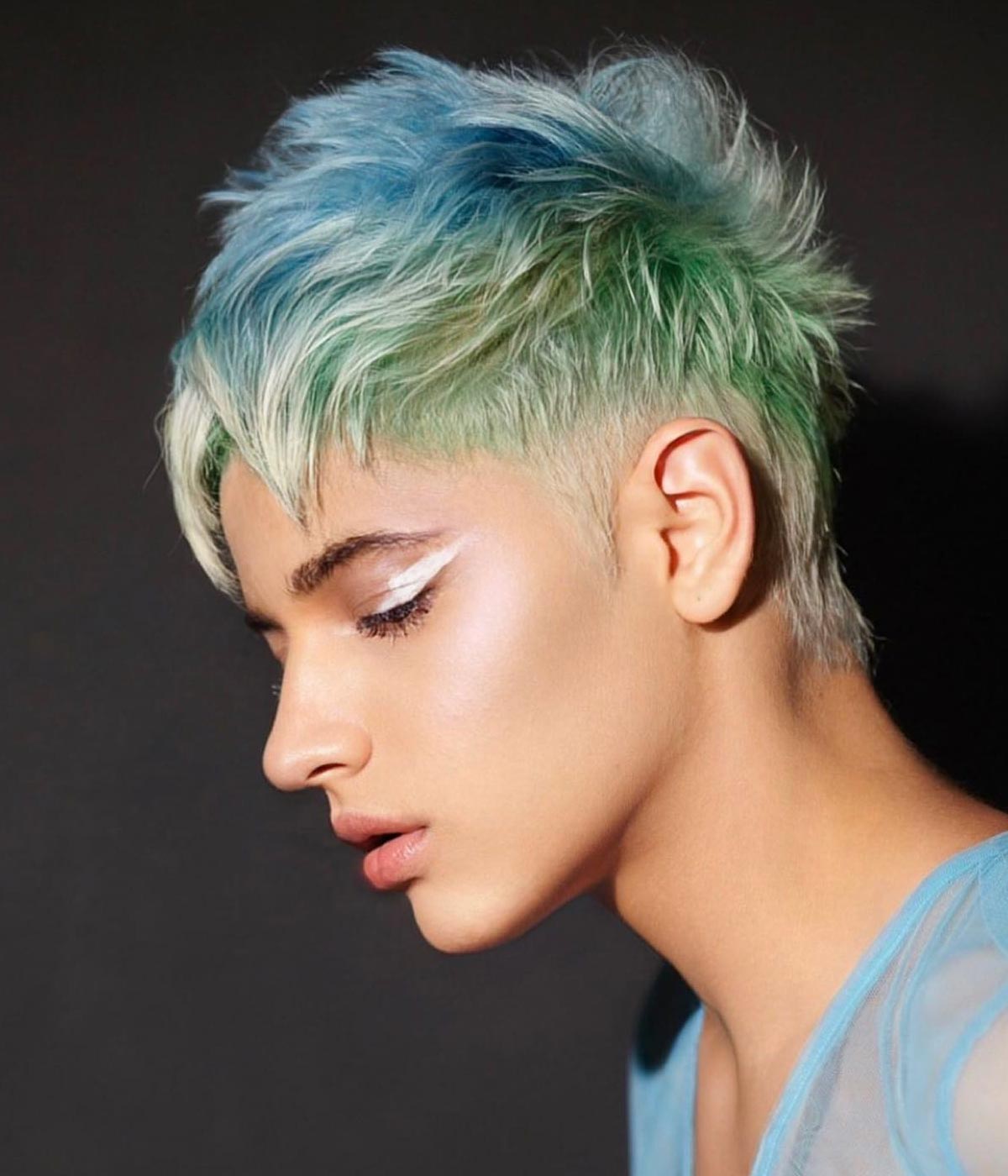 Pixie cut multicolor frangia hackerata Pixie cut multicolor frangia hackerata