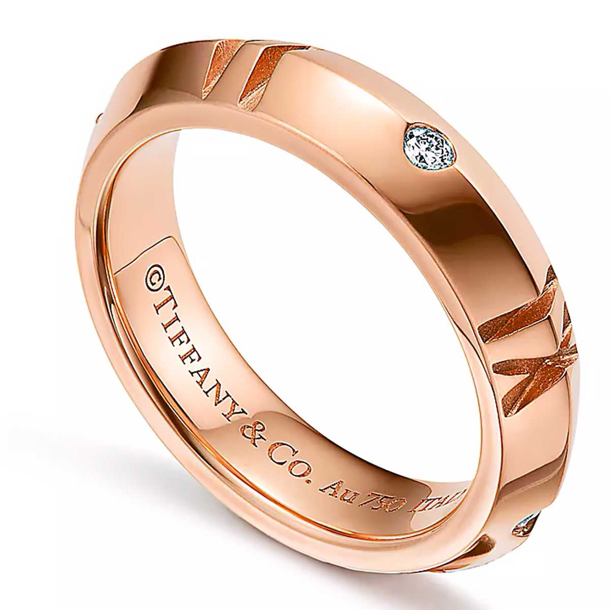 anello in oro rosa con diamanti 
