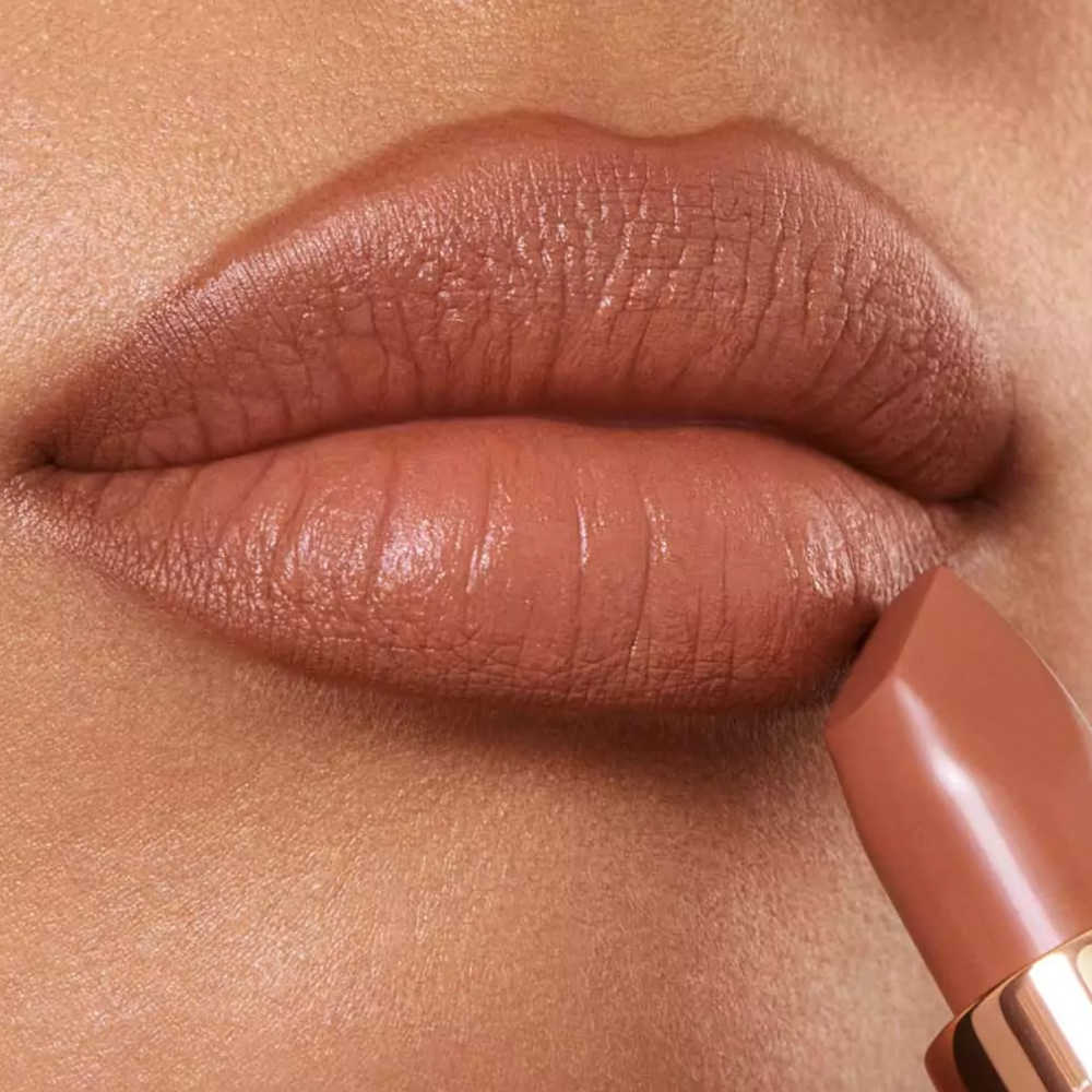 Rossetto Matte Revolution Catwalking Charlotte Tilbury 