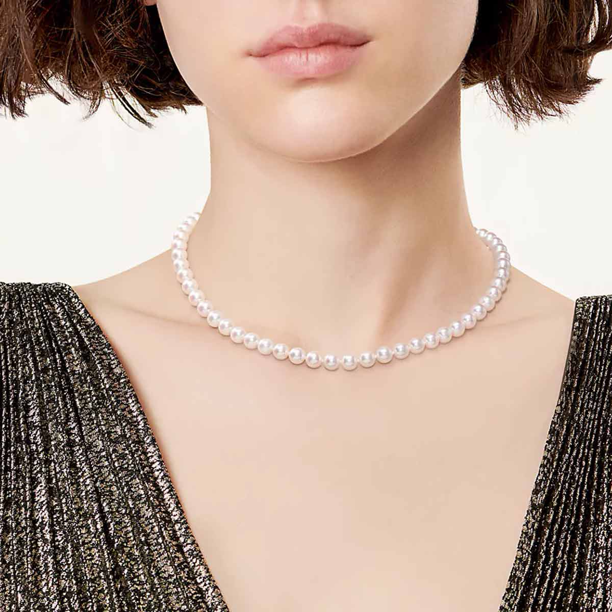 collier di perle in platino