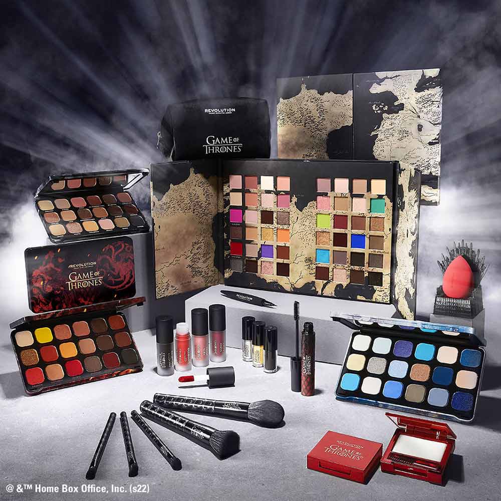 Make up collection Revolution Beauty Halloween 2022