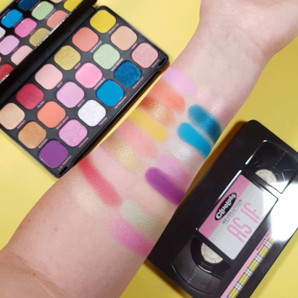 Swatches palette Makeup Revolution Clueless