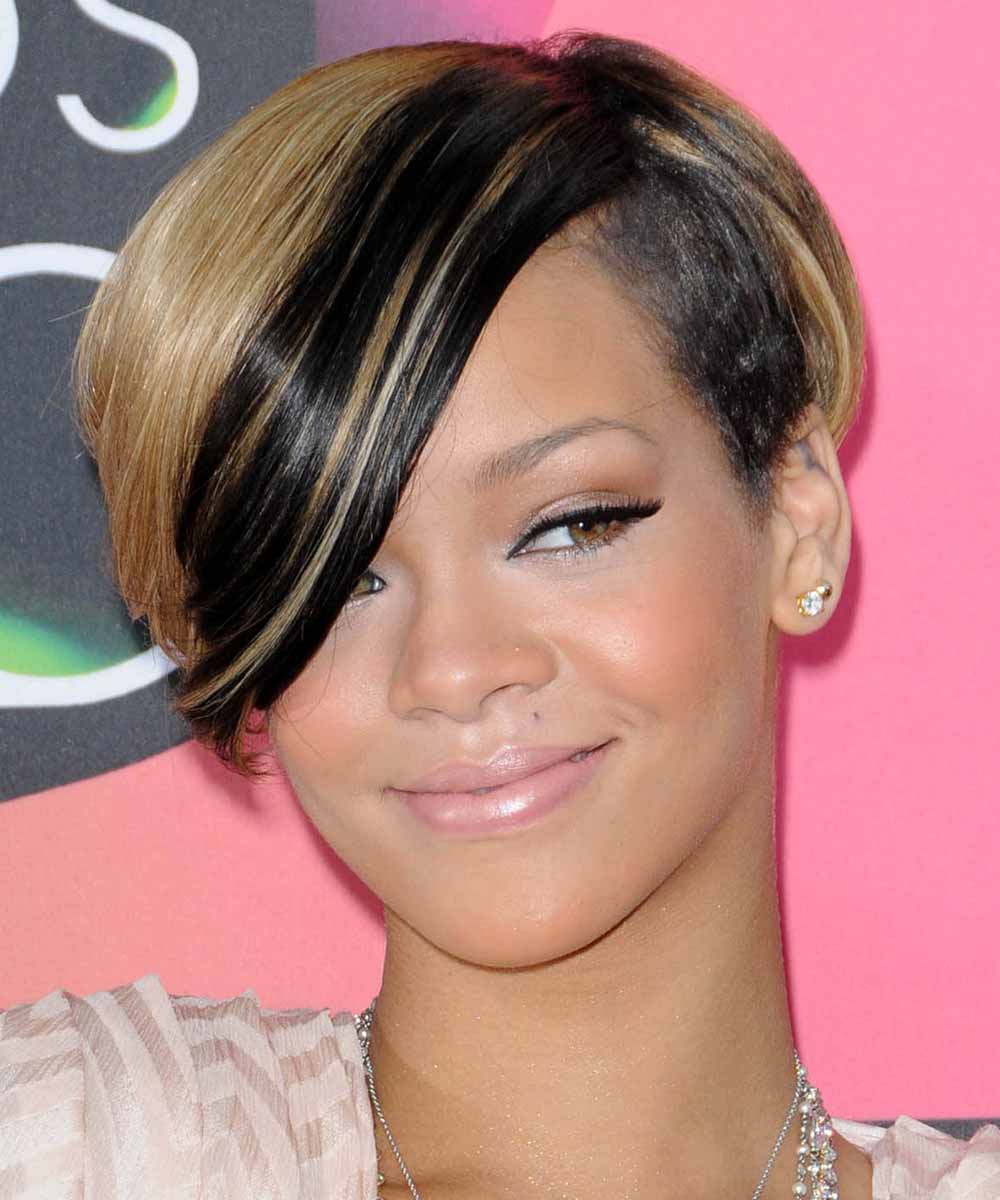 Rihanna capelli corti color block