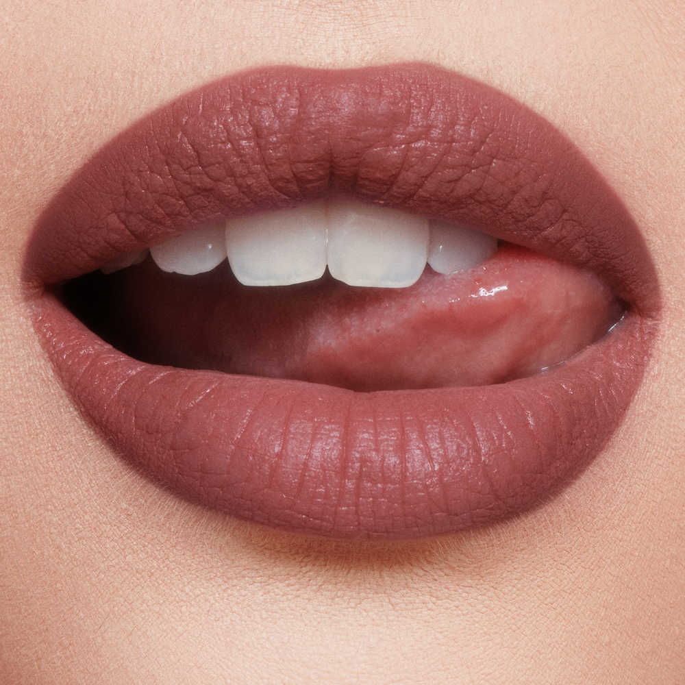 Rossetti luxury di tendenza Estate 2023, Charlotte Tilbury Airbrush Flawless Lip Blur