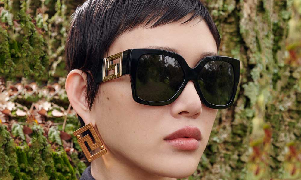 Nuovi occhiali da sole Versace Greca: foto e prezzi da scoprire- Beautydea
