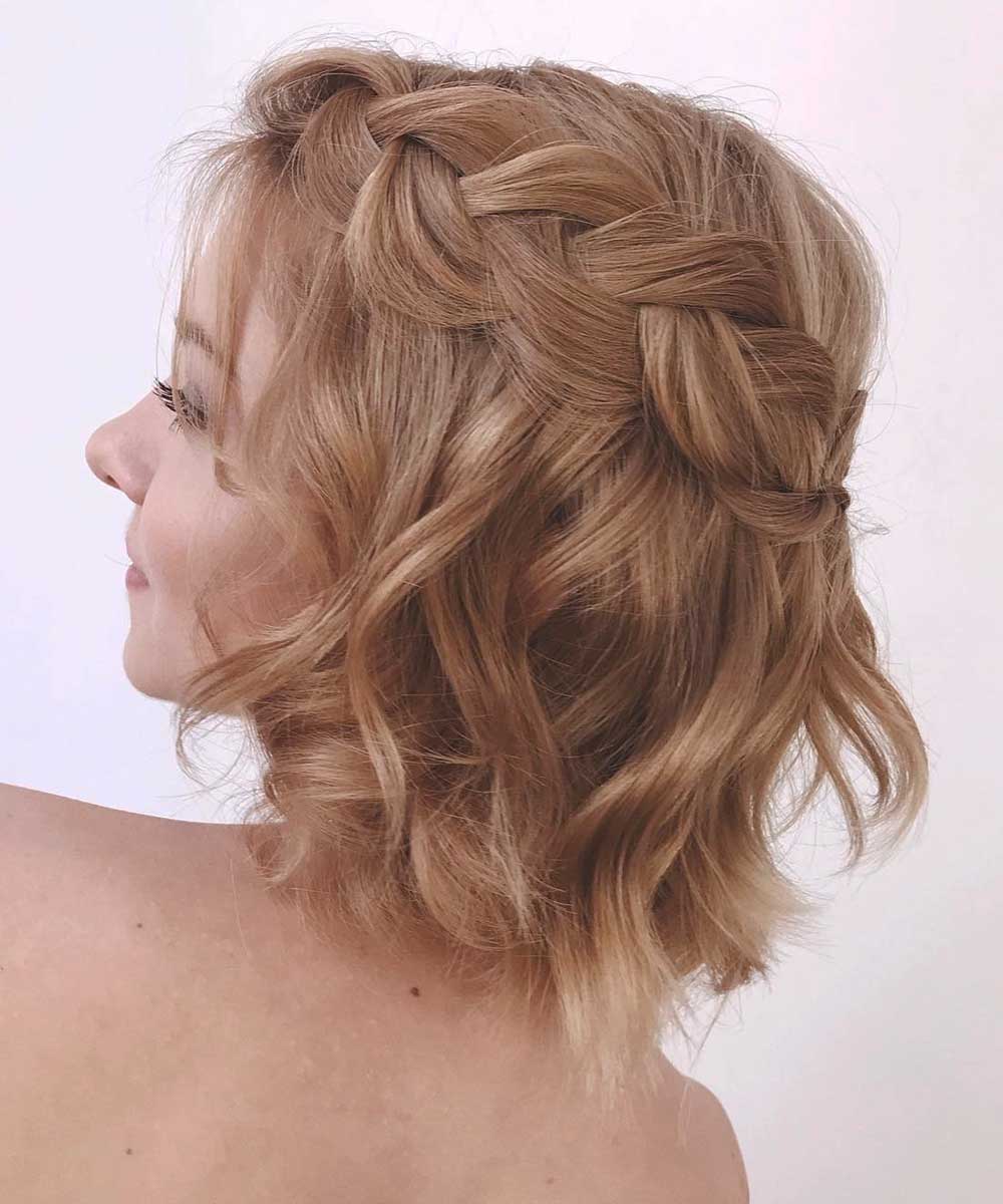 Semiraccolto treccia capelli medi Semiraccolto treccia capelli medi