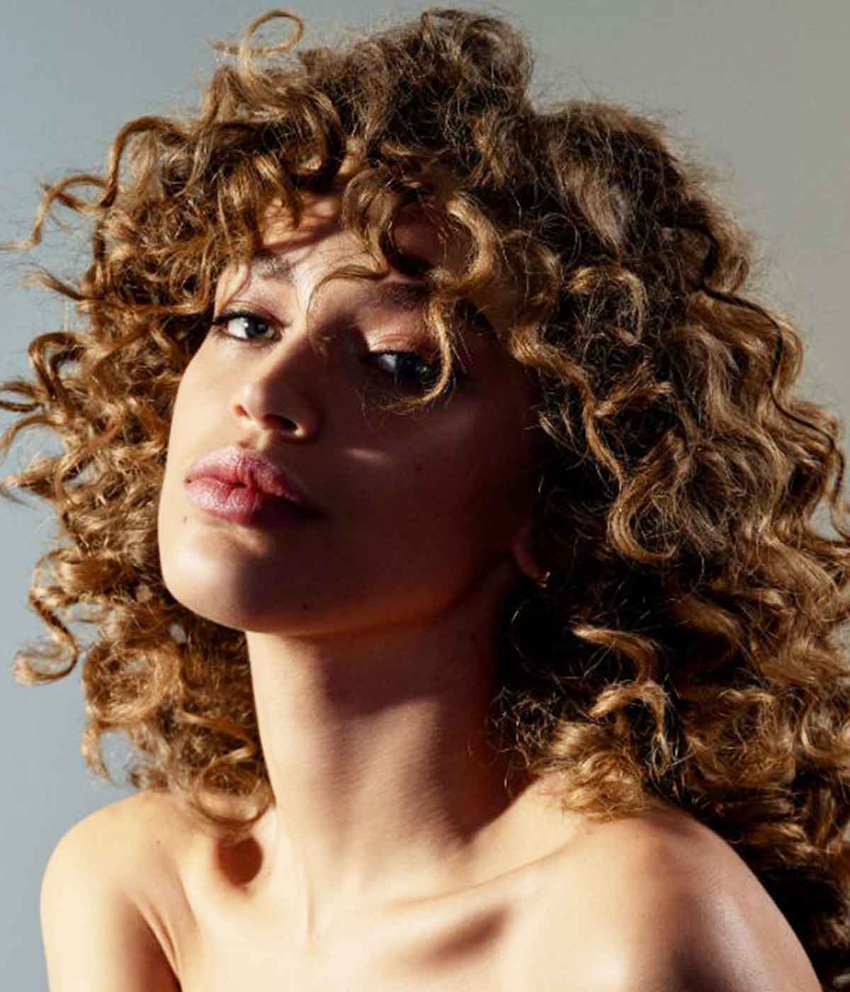 Camille Albane tagli capelli lunghi 2023 2024 autunno inverno Camille Albane tagli capelli lunghi 2023 2024 autunno inverno