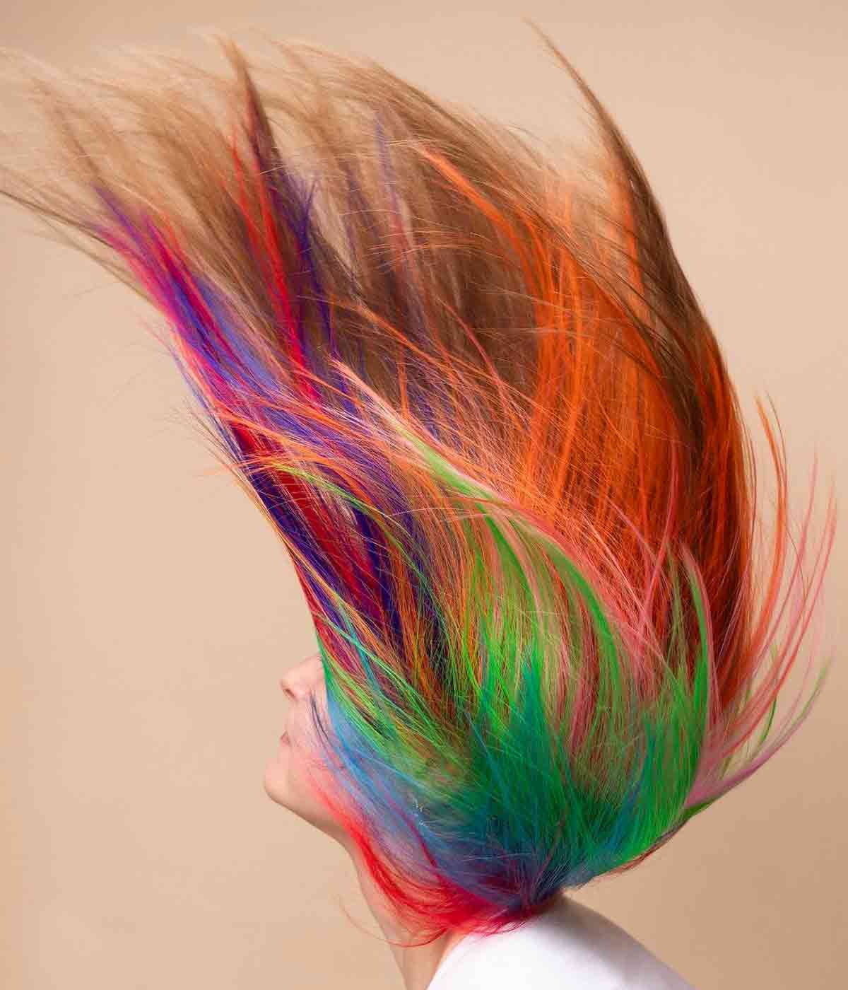 Capelli lunghi multicolore arcobaleno