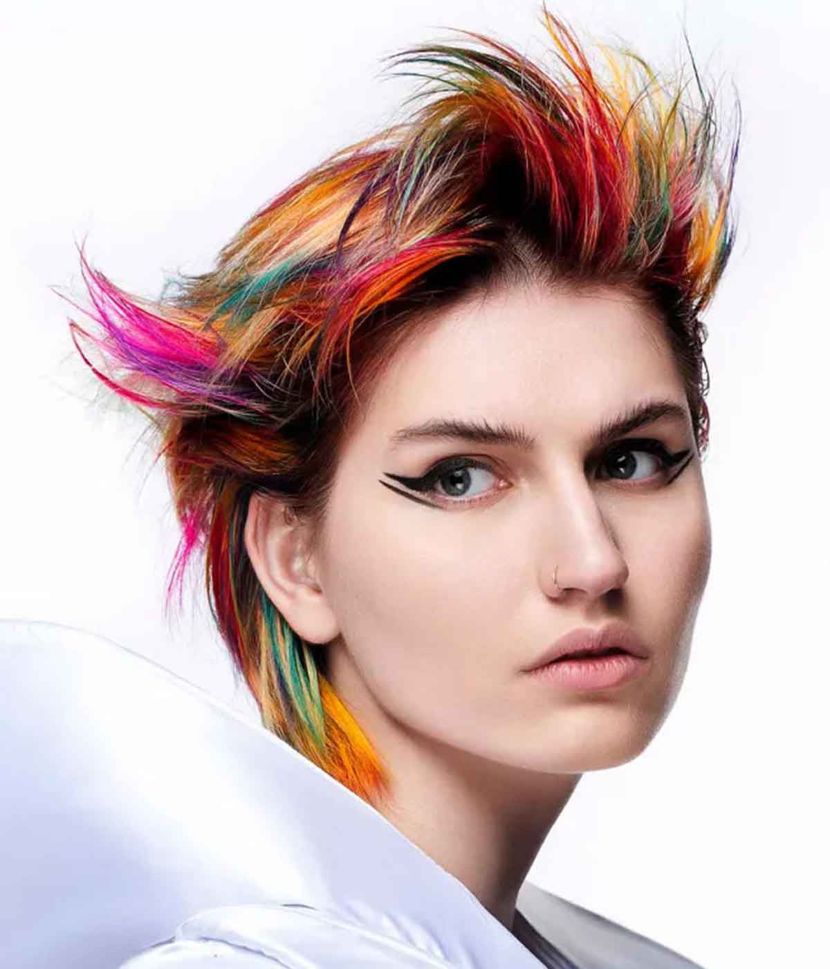 Capelli corti multicolore