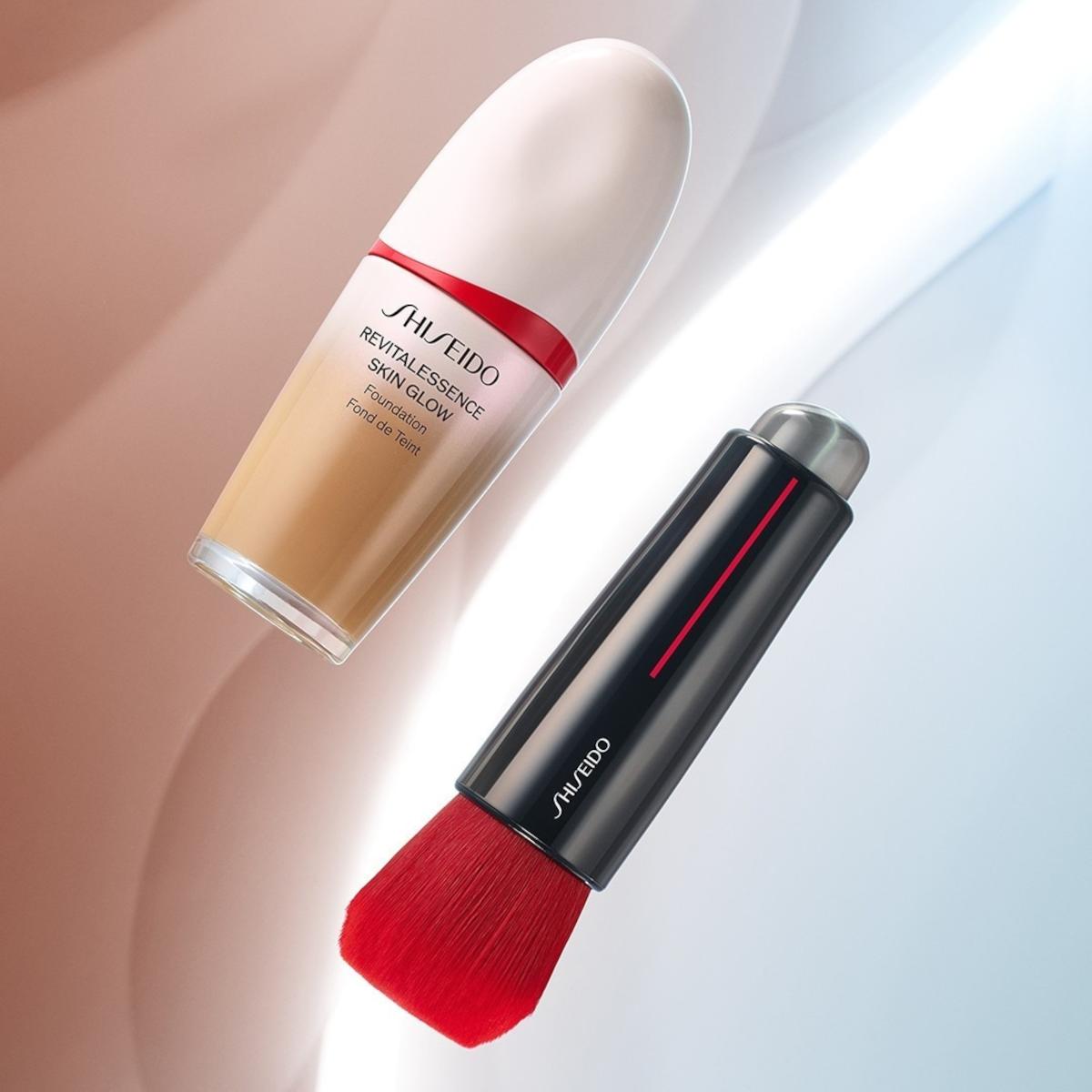 Fondotinta Shiseido Revitalessence Skin Glow