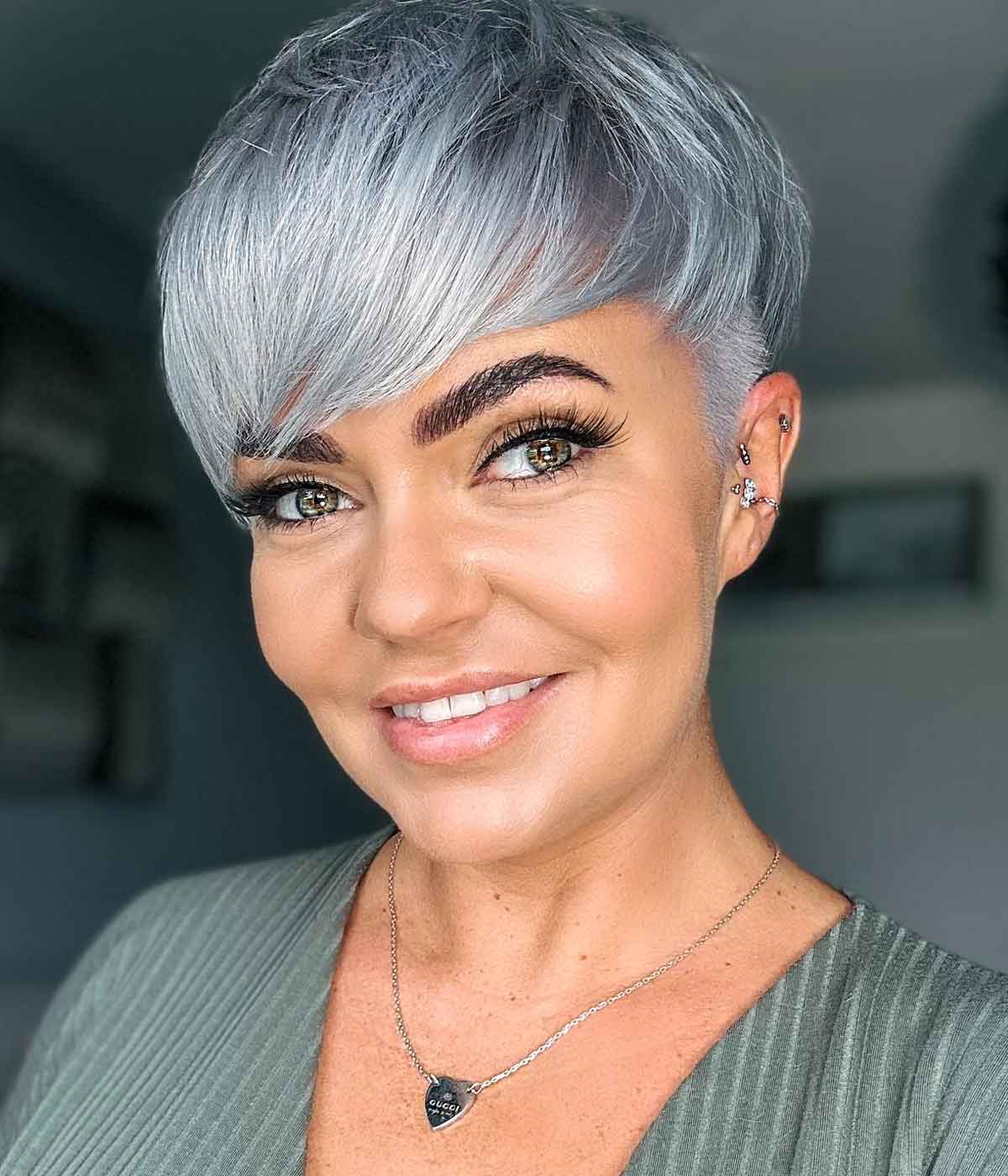Tagli corti femminili capelli lisci Tagli corti femminili capelli lisci