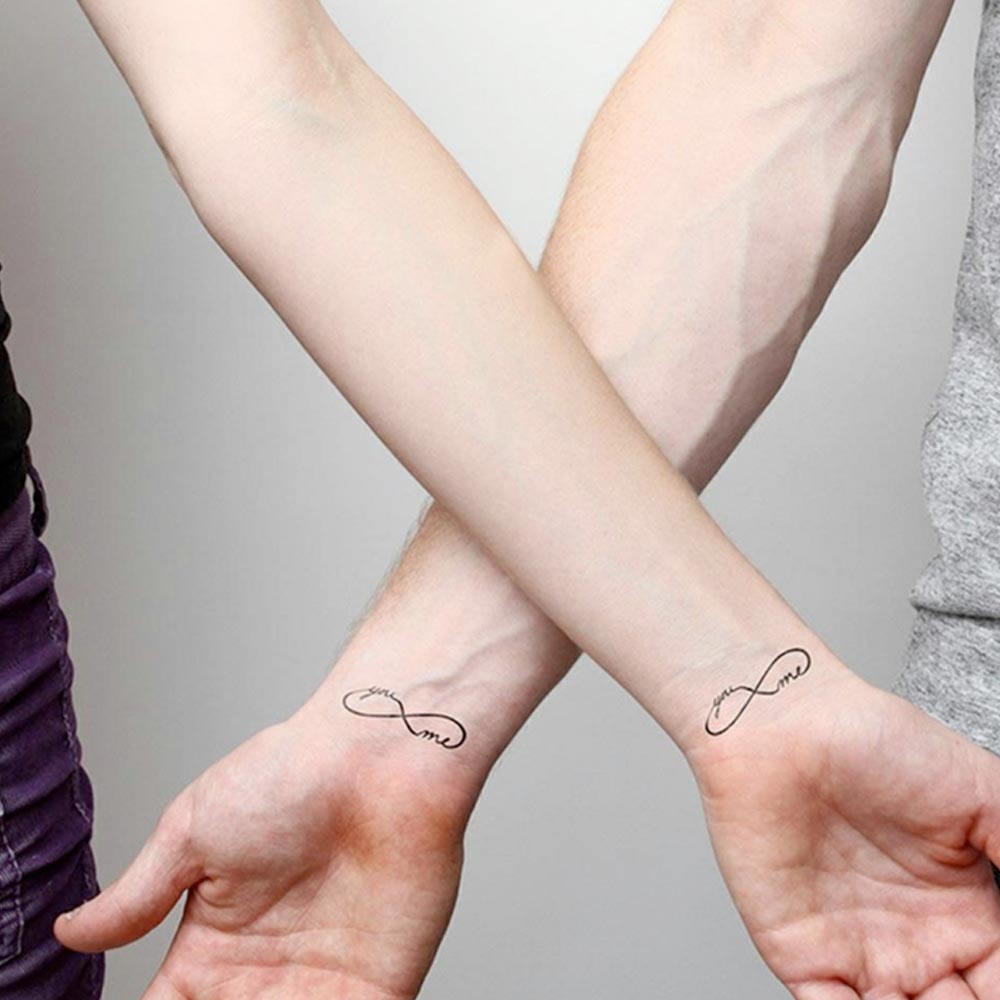 Tatuaggio coppia simbolo infinito 