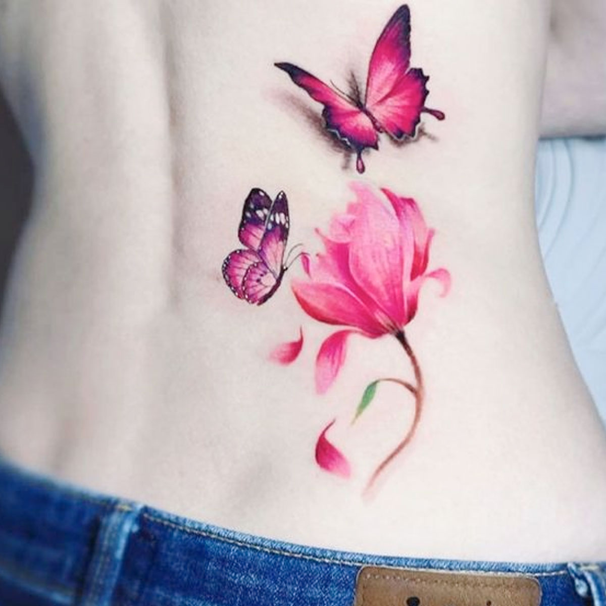 Tatuaggio farfalla donna