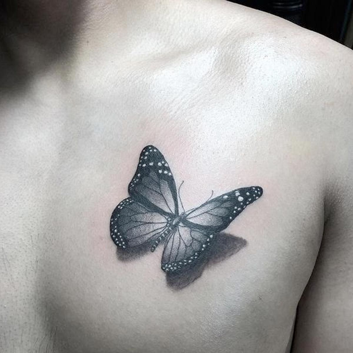 Tattoo farfalla uomo