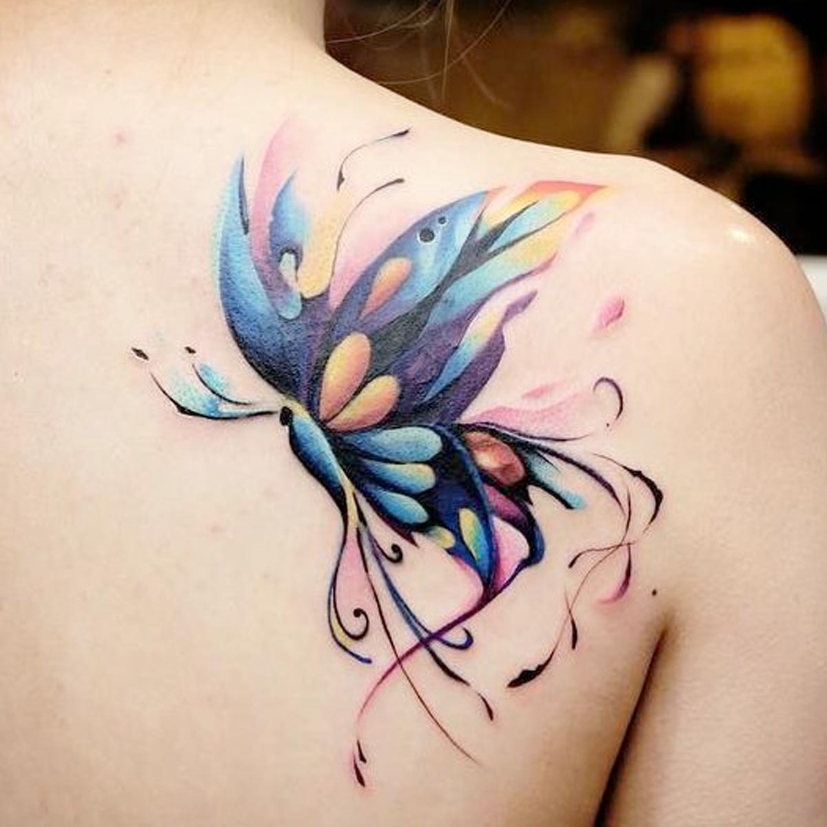 Tattoo farfalla colorata
