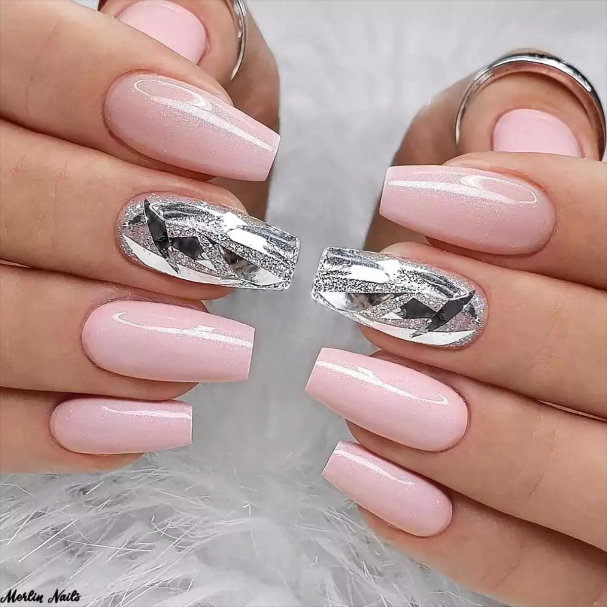 Unghie rosa nail art argento