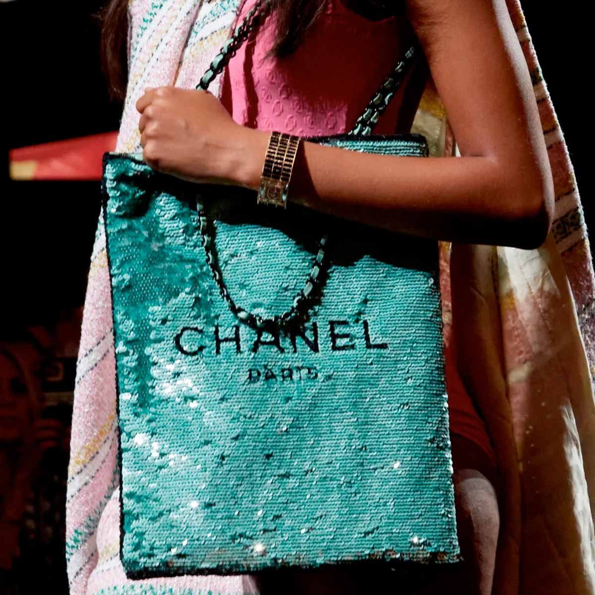 Shopper Chanel in tela con paillettes 