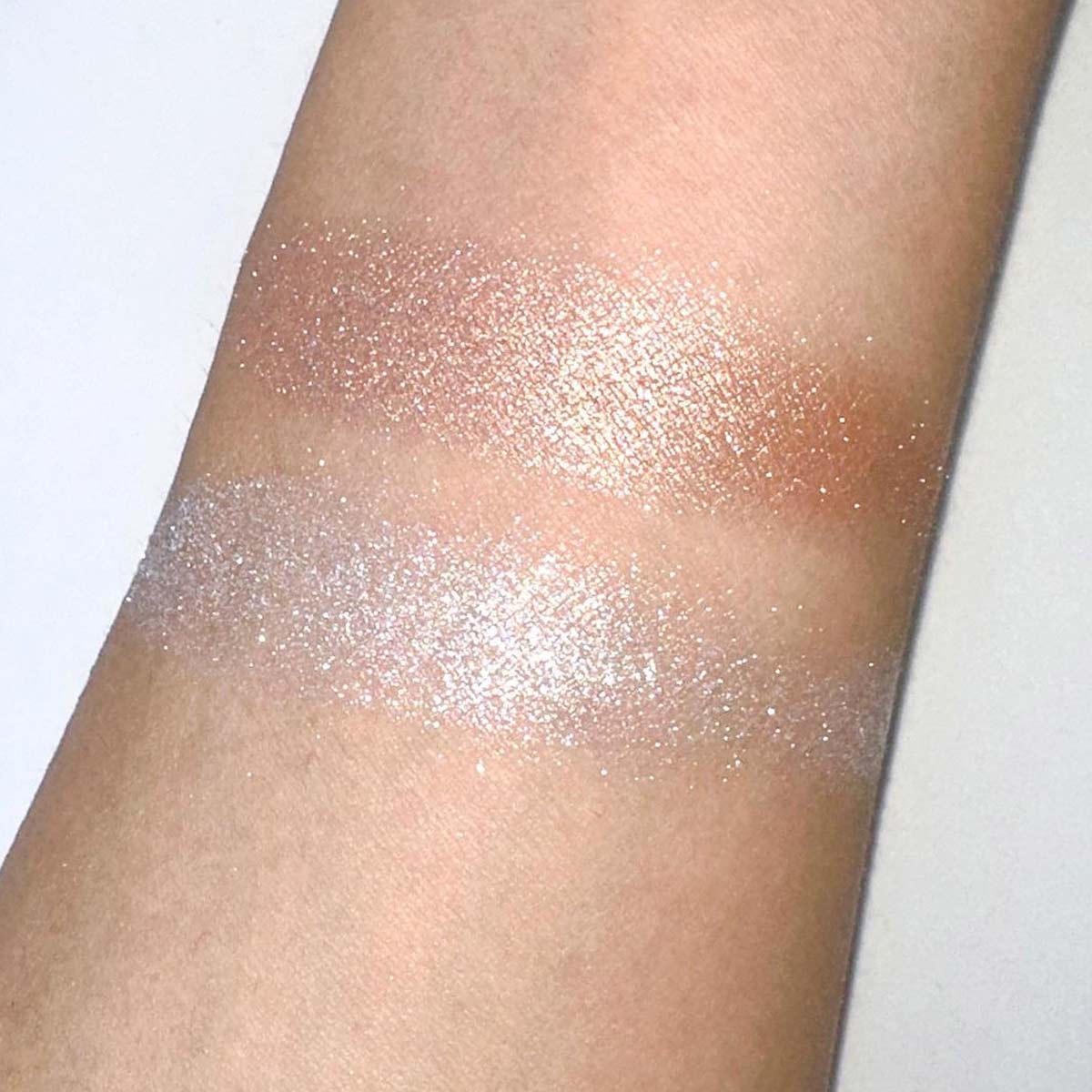 Swatches lighter Chanel Duo Lumière