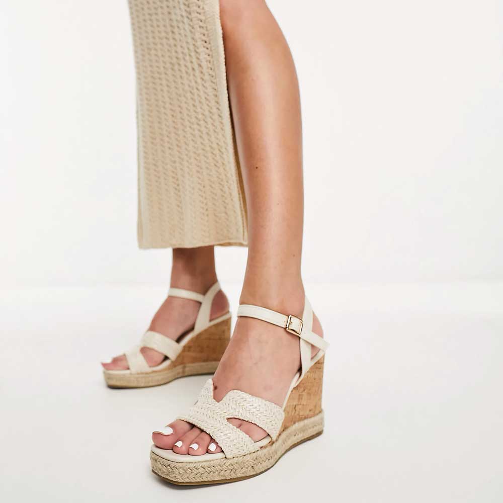 Moda scarpe 2023 rafia paglia Moda scarpe 2023 rafia paglia