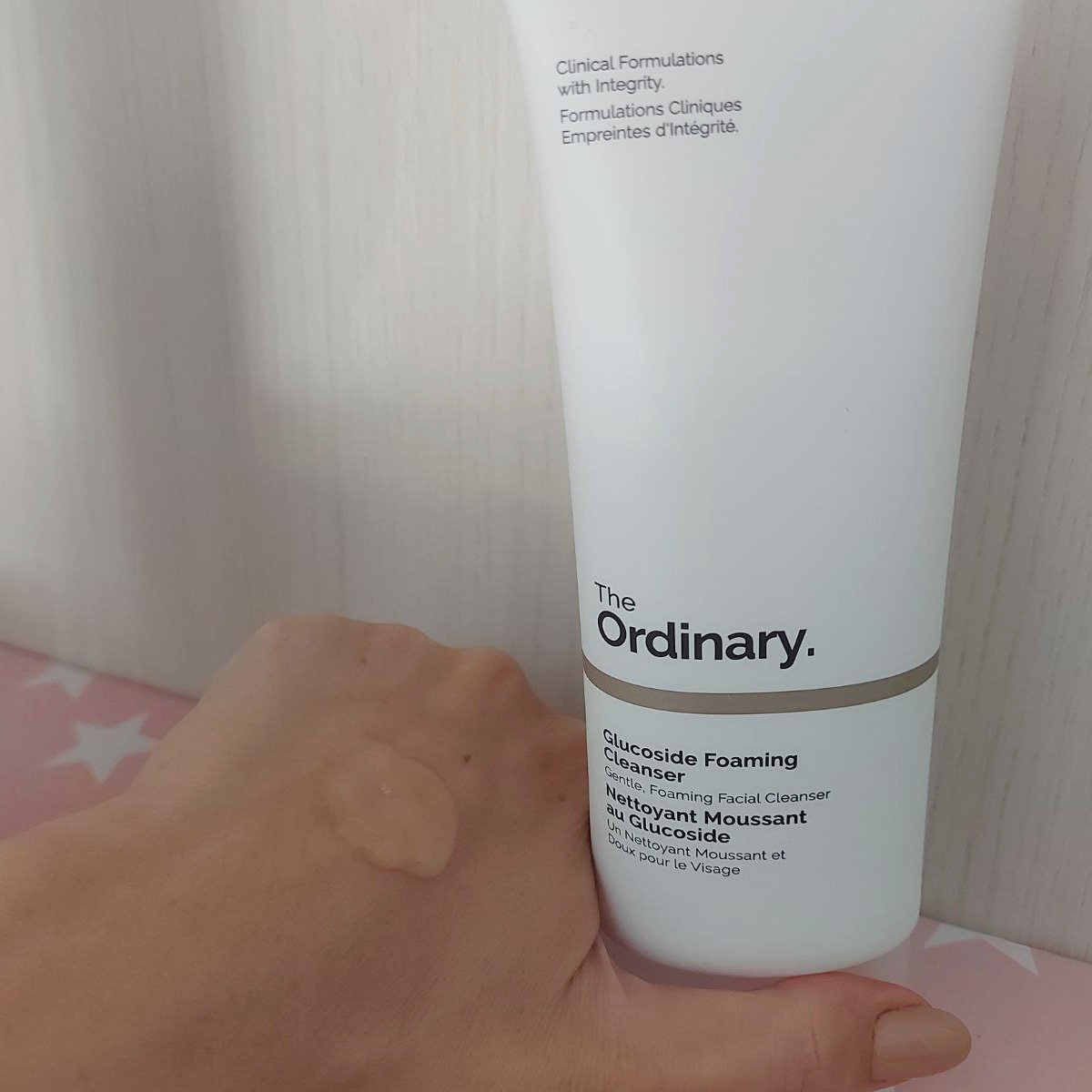 Texture detergente viso The Ordinary Glucoside Foaming Cleanser 