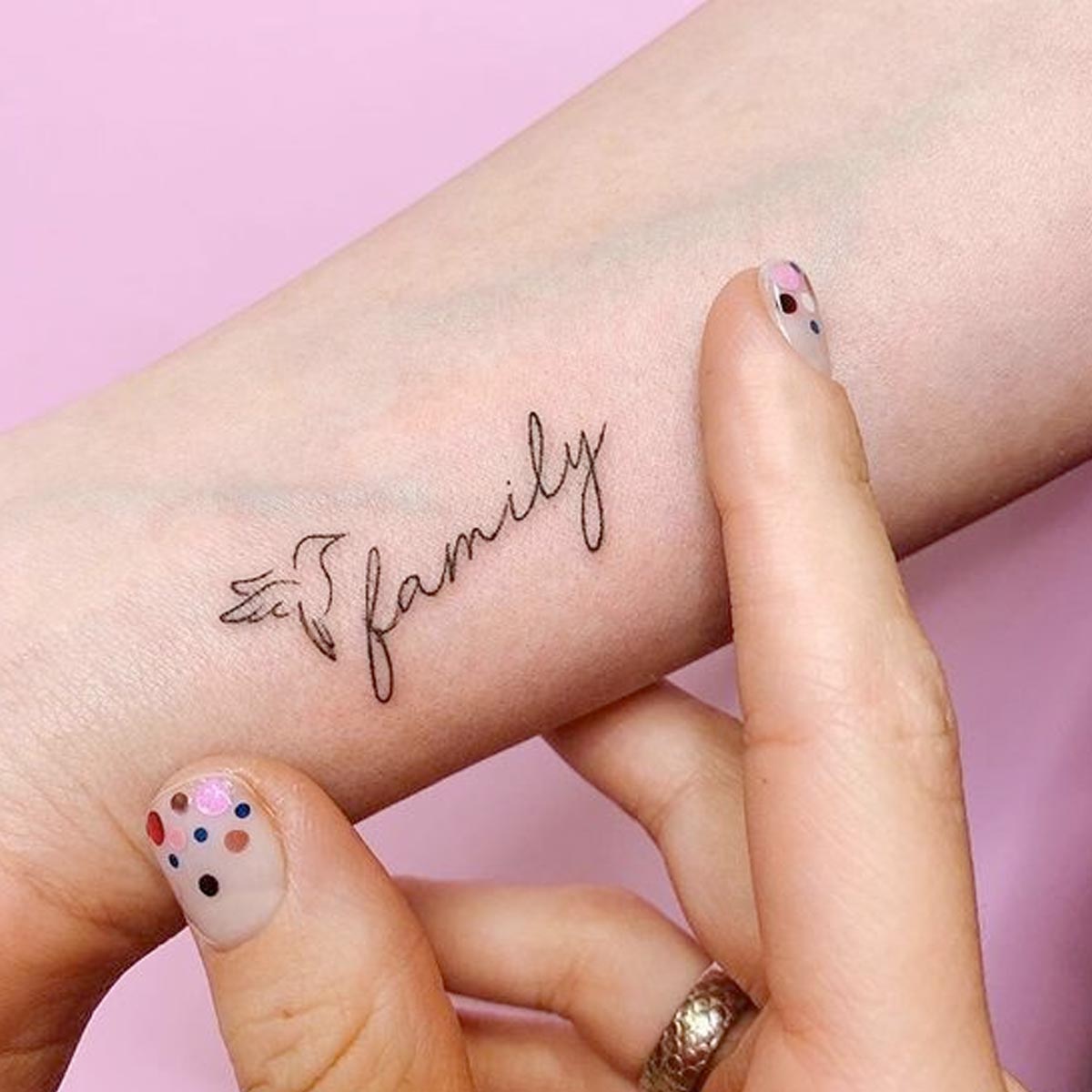 Tatuaggio famiglia con scritte