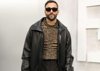 Marco Mengoni è cool con giacca in pelle nera alla sfilata Fendi della Milano Fashion Week!