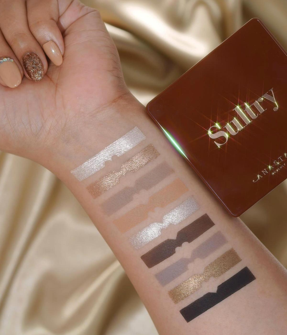 Swatches palette ABH mini Sultry